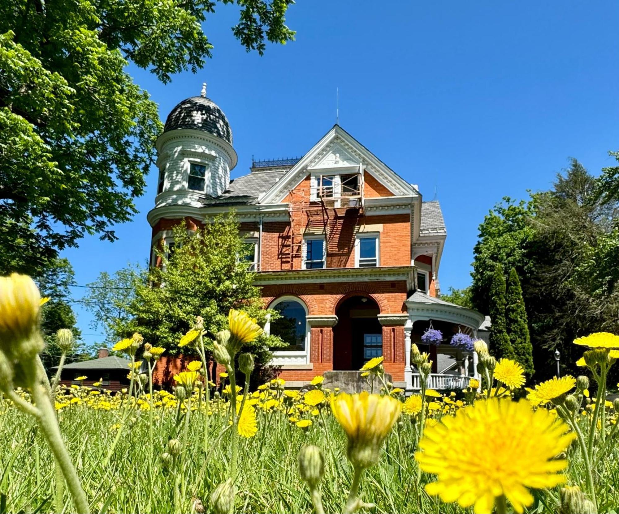 The Edwards Waterhouse Inn Fredonia Ngoại thất bức ảnh